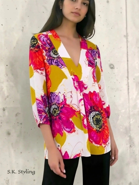 Trina Turk Tops - Trina Turk Nanette Bela Roseta 100% Silk Floral Blouse V-Neck M Style #166100